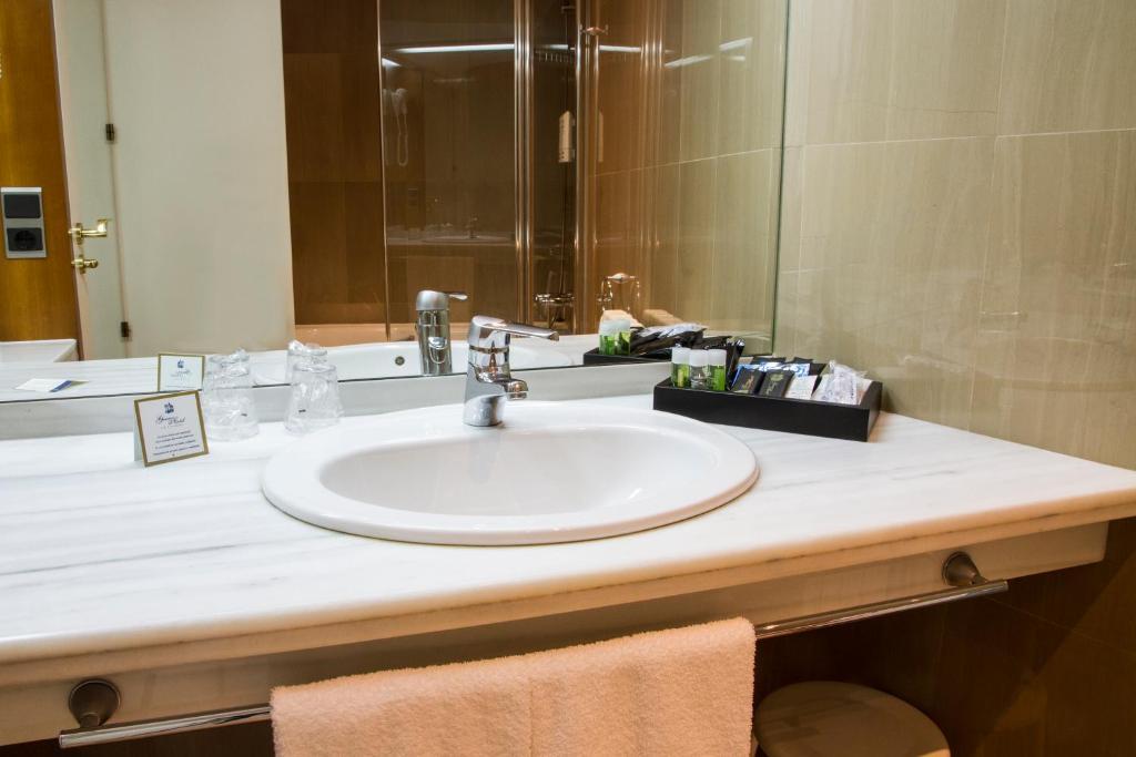 Double or Twin Room,544734042:JPEG